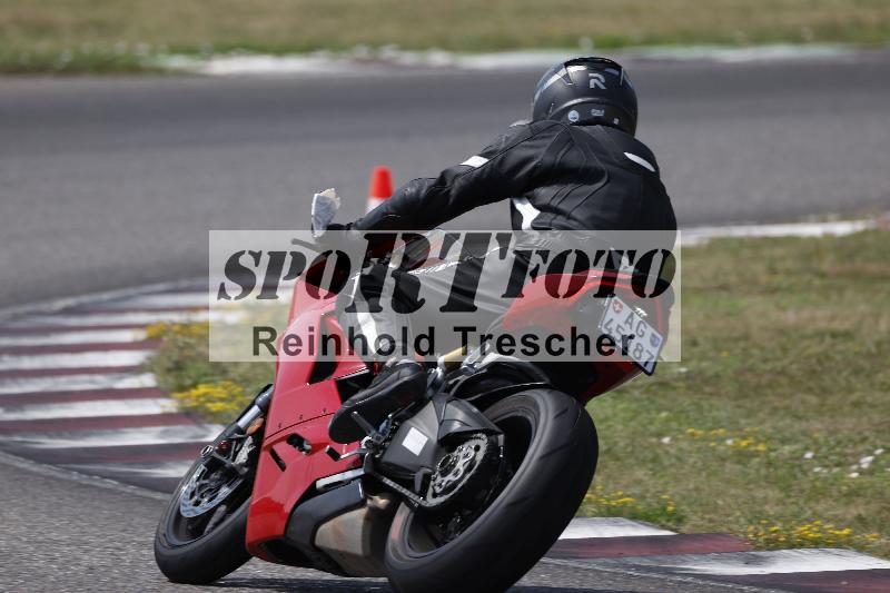 /24 16.07.2026  Cornu Master School ADR/gruen-vert/30
